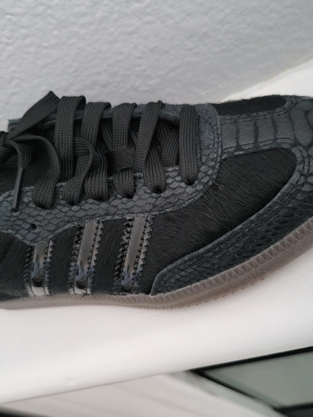 NWOT..Adidas Women's All Black Samba, Low-Top Sneakers
